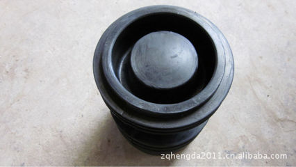 砼泵配件全面解析 清洗球、泵管胶圈与U型包胶管卡的应用与优势